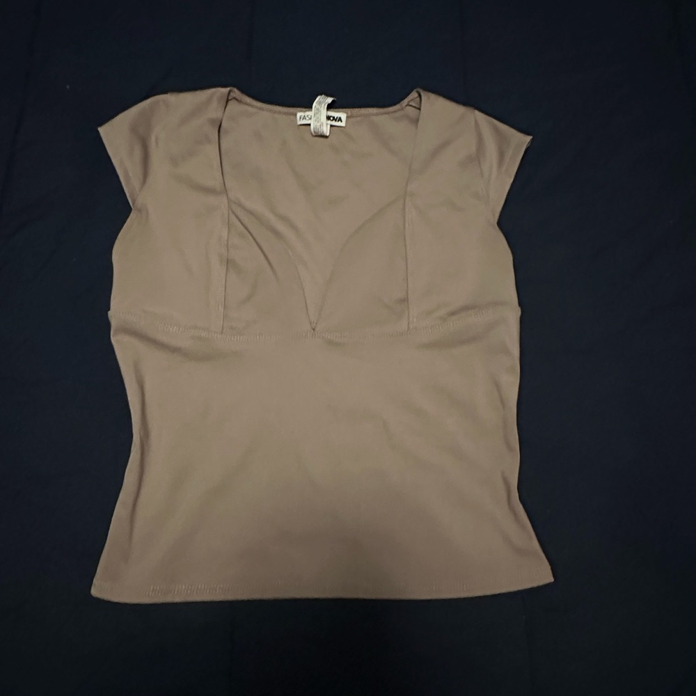 Fashion Nova Fitted Cap Sleeve Blouse